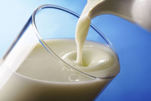 Молоко и кефир могут вызвать вздутие