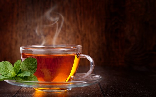 Изжога может быть вызвана именно сладким чаем